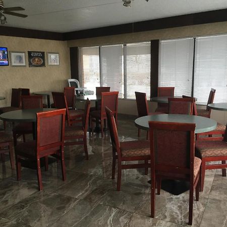 Comfort Inn Meadowvale Миссиссага Экстерьер фото