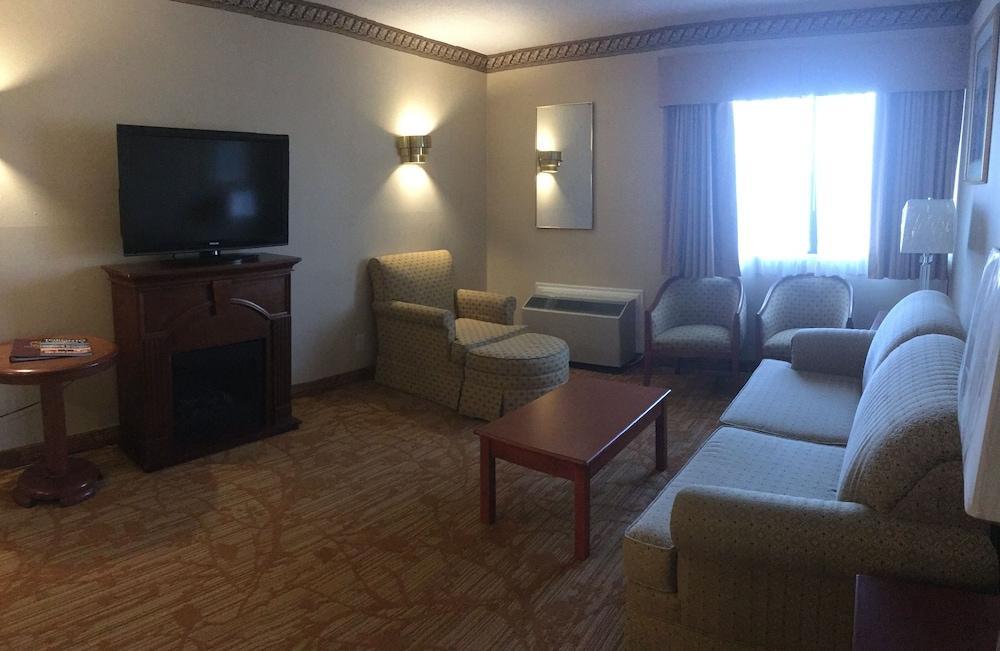 Comfort Inn Meadowvale Миссиссага Экстерьер фото