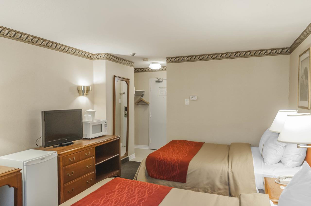 Comfort Inn Meadowvale Миссиссага Экстерьер фото