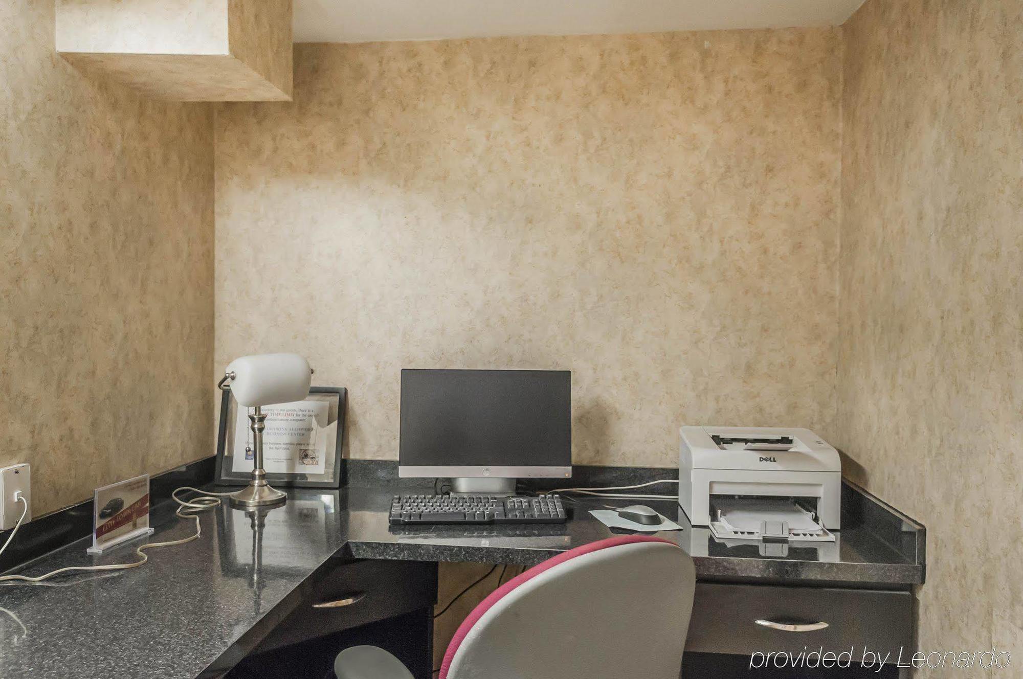 Comfort Inn Meadowvale Миссиссага Экстерьер фото