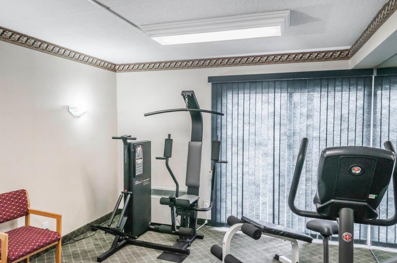 Comfort Inn Meadowvale Миссиссага Экстерьер фото
