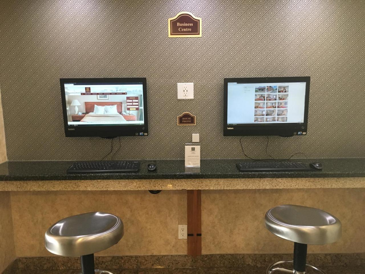 Comfort Inn Meadowvale Миссиссага Экстерьер фото